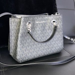 Michael Kors Teagan Mini Purse/Crossbody